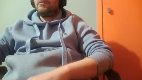 truble_again online show from April 30, 6:13 pm