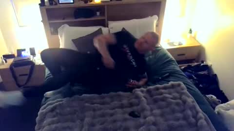 DirtyAuscouple online show from April 19, 3:18 am