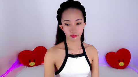tskitty_girl online show from May 2, 11:10 pm