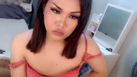 jayvie online show from June 15, 2:25 am