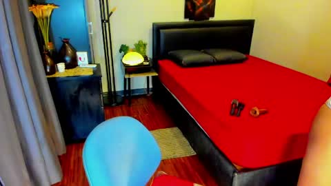 Kylee-  will make your  day  online show from May 7, 9:32 pm