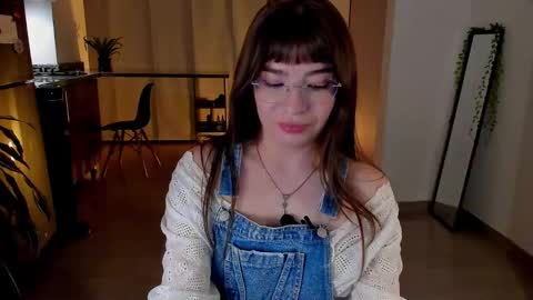 Snapshot of tsukys_spell chatting on September 27, 12:52 am Tsuky online show from September 27, 12:52 am