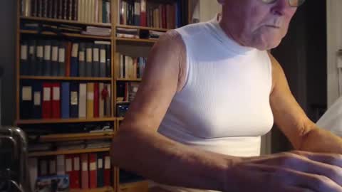 FINN but call me NANNA online show from December 27, 3:37 pm