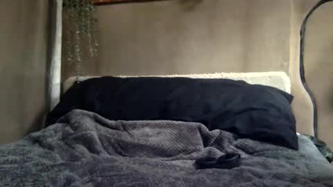 Snapshot of tuhands chatting on January 28, 12:11 pm Tuhands online show from January 28, 12:11 pm