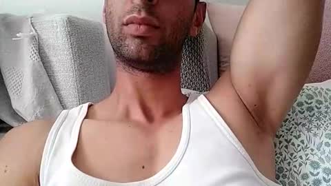TunisienSexyGuy online show from May 10, 1:06 pm