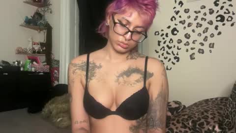 turntpixie online show from May 2, 3:56 am