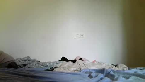 tutoxxx online show from September 19, 4:11 pm