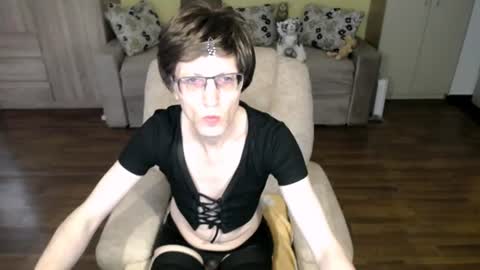 Clementine online show from July 27, 6:11 am