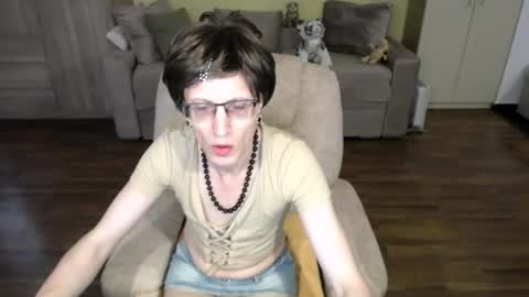 Clementine online show from July 24, 10:12 am