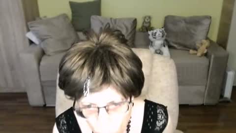 Clementine online show from July 21, 12:18 pm