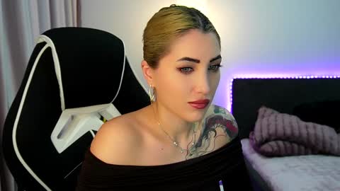 MayCarrey online show from February 17, 5:50 am