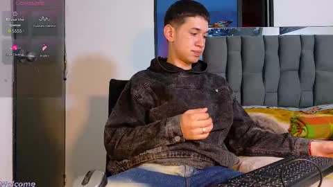 Mr Daren online show from January 31, 7:22 pm