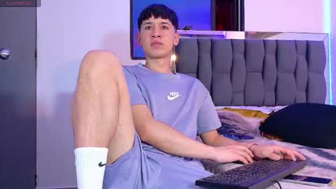 Mr Daren online show from June 24, 6:48 pm