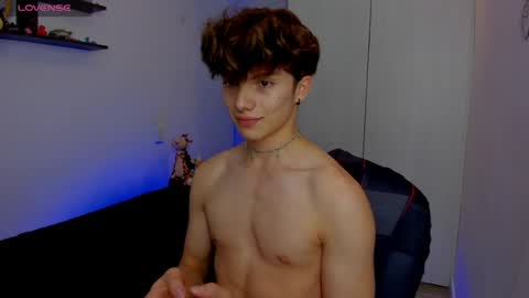 jhony online show from May 18, 2:54 am