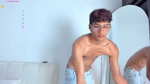 twinksboys_23 online show from June 20, 2:01 pm