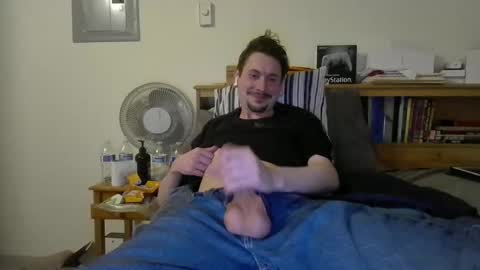 TwinkyMcgee online show from April 28, 7:01 am
