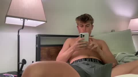 twinkytwunky online show from May 15, 1:47 am