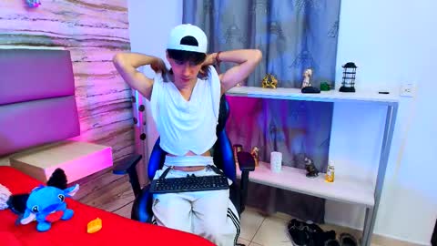 Snapshot of twinslovers_ chatting on October 14, 9:40 pm twinslovers_ online show from October 14, 9:40 pm