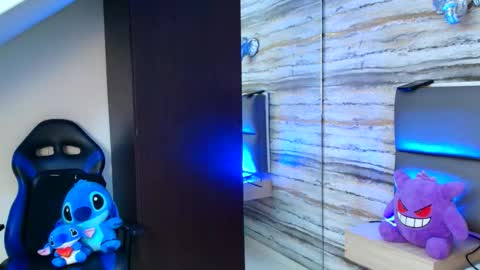 twinslovers_ online show from December 21, 4:41 am