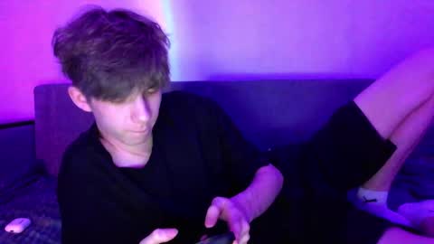 TwiShadow online show from February 21, 9:29 pm