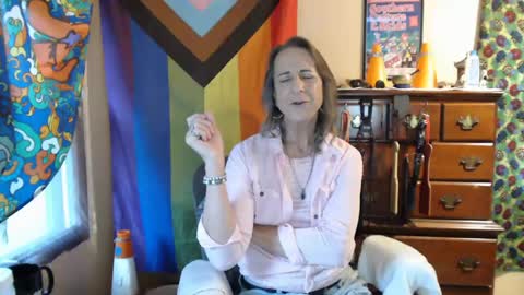 twocumkerry online show from August 6, 1:42 pm