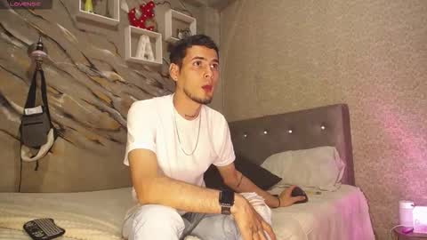 tyl3r_coop3r online show from February 15, 8:29 pm