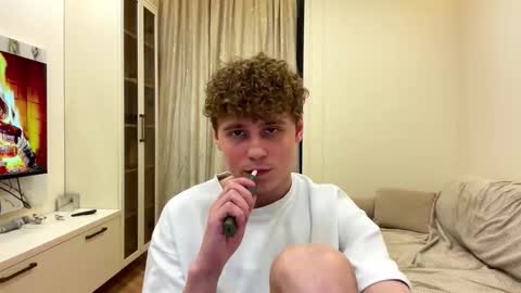 tyler_garrner online show from February 12, 4:54 pm