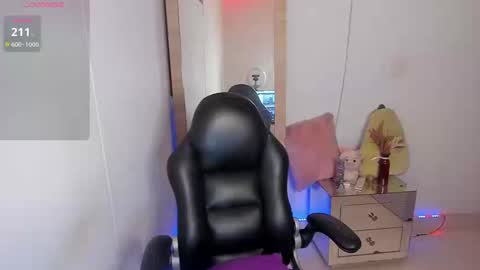 tylor_love online show from March 12, 10:24 pm