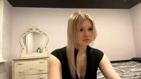 Anny online show from March 13, 3:48 pm