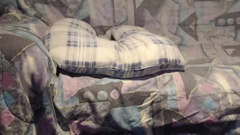 Snapshot of tyson2525 chatting on January 25, 4:56 am Helena and Tyson online show from January 25, 4:56 am