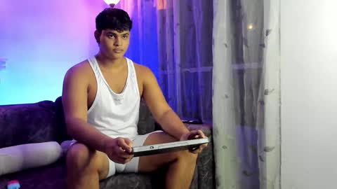 tyson_smithx online show from November 10, 1:41 am