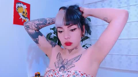 Snapshot of ulala_martina chatting on October 21, 2:38 am Martina online show from October 21, 2:38 am