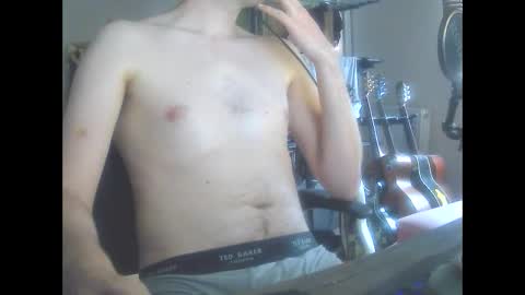 ultragreeen online show from October 8, 3:51 pm