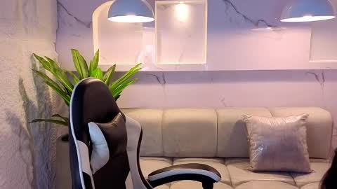 UltraViolett  online show from September 10, 3:18 am