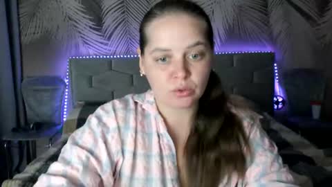 Snapshot of ulystar chatting on October 1, 7:51 am Ulyana online show from October 1, 7:51 am