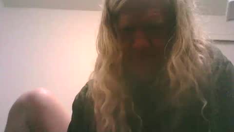 umbrado online show from October 23, 1:23 pm