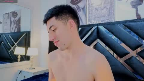 un_sluttyy online show from April 25, 1:41 pm