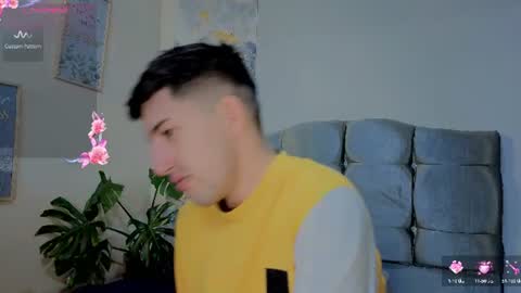un_sluttyy online show from July 3, 11:48 am