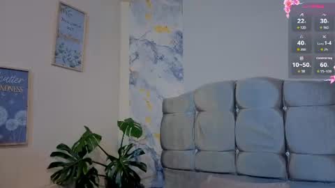 un_sluttyy online show from July 7, 11:36 am