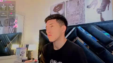 un_sluttyy online show from June 27, 11:49 am