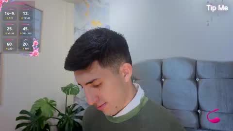 un_sluttyy online show from July 22, 11:34 am