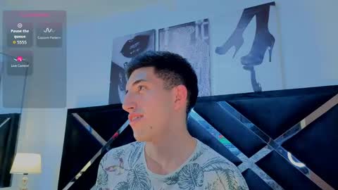 un_sluttyy online show from April 30, 5:40 pm