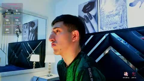 un_sluttyy online show from April 29, 11:37 am