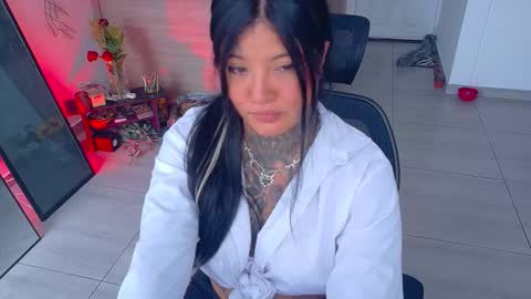 Franchesca  online show from December 1, 7:23 pm