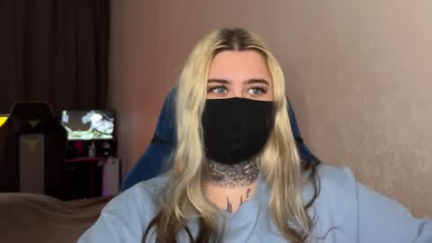 unaxyling online show from March 10, 7:02 am