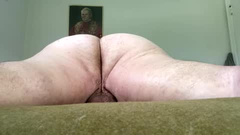 Hairy Sally online show from September 20, 6:44 pm
