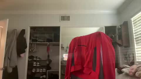 Snapshot of uncutbeard129840 chatting on October 16, 11:36 pm uncutbeard129840 online show from October 16, 11:36 pm