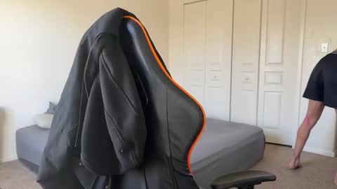 uncutcockassboi online show from March 17, 11:32 pm