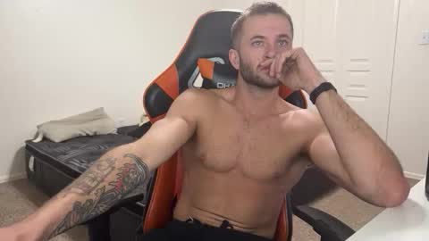 uncutcockassboi online show from February 25, 6:28 am