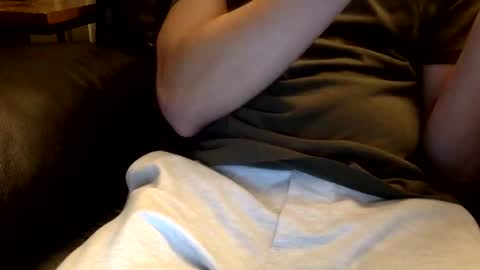 uncutone2345 online show from December 20, 4:41 am